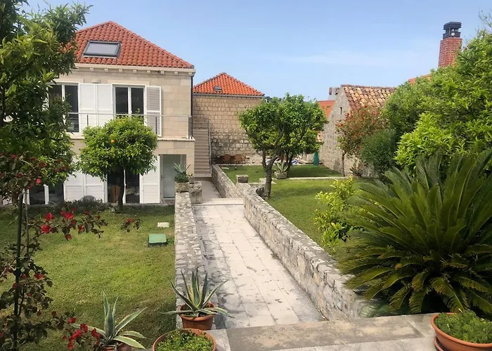 Charming Apartment For 3 Pax In Cavtat